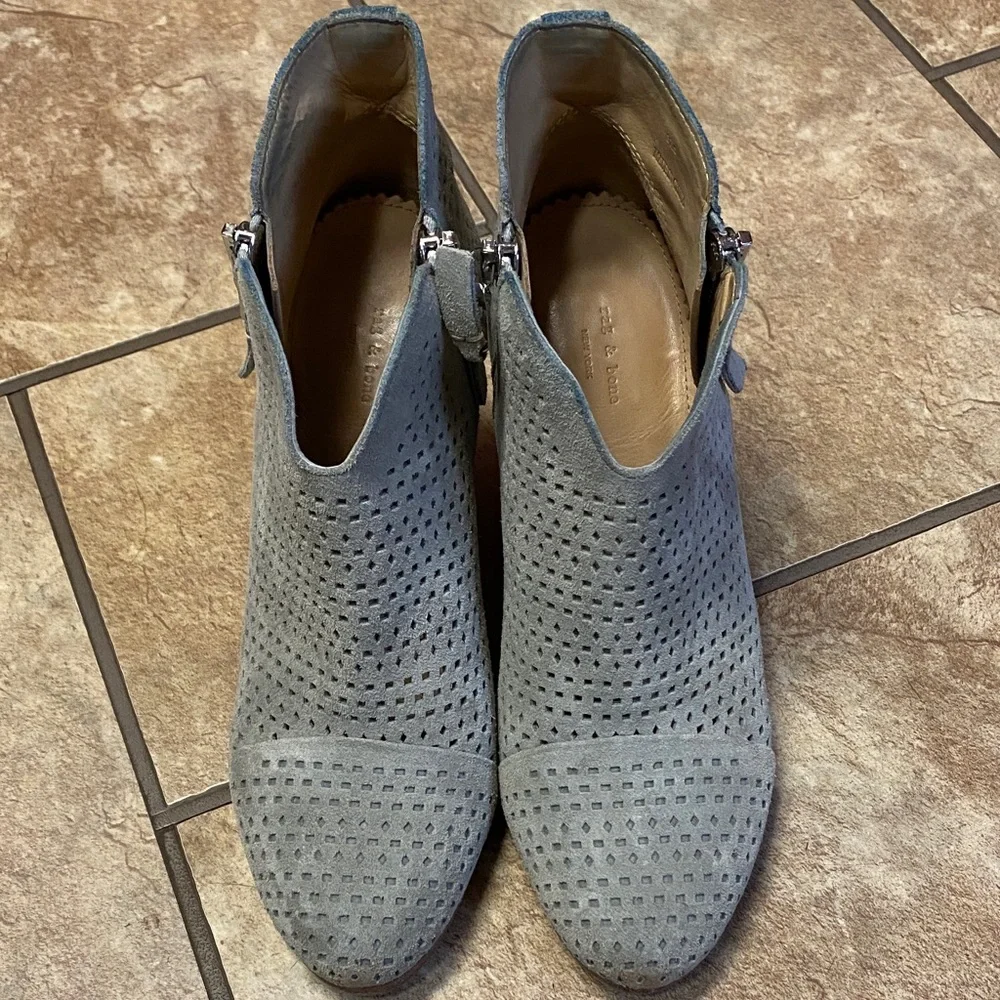 rag & bone New York Light Gray Perforated Size 7.5 Heeled Ankle Boots - Picture 4 of 10